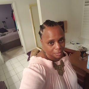 Meet your Posher, Gayle